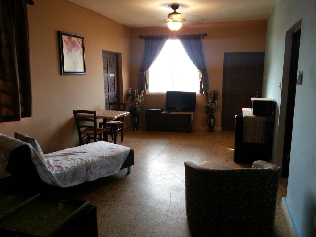 Ocean View Suites 卢基约 外观 照片